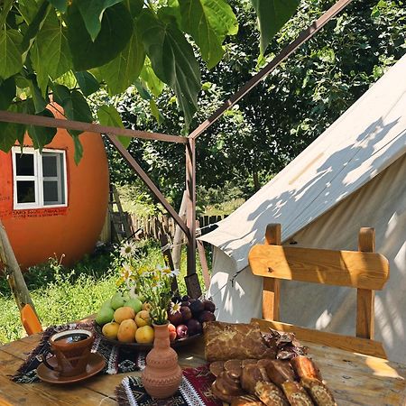 Hovek Guest House Dilisan Kültér fotó