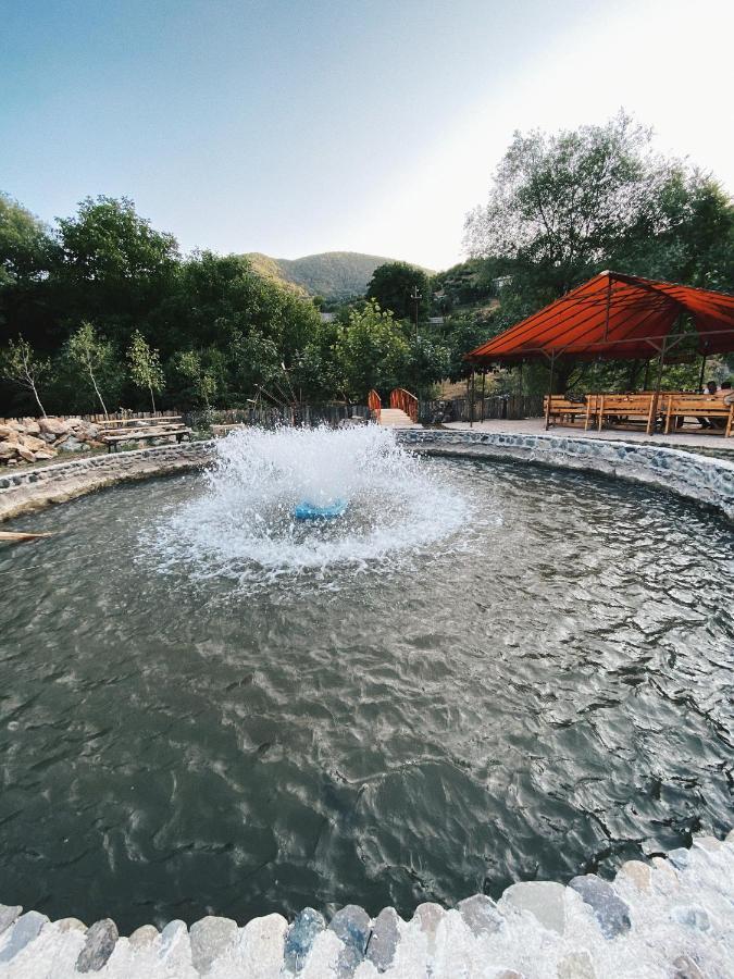 Hovek Guest House Dilisan Kültér fotó