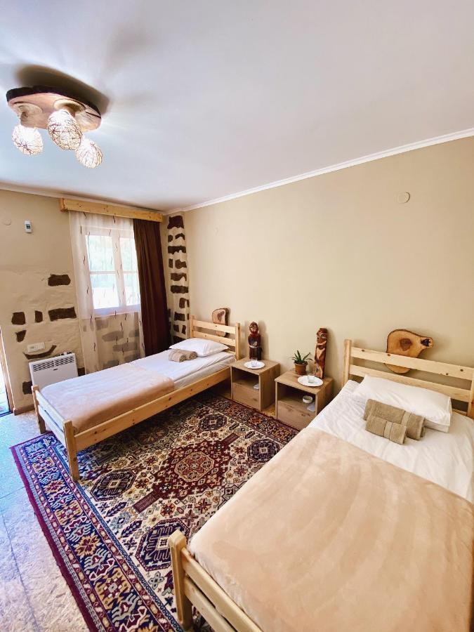 Hovek Guest House Dilisan Kültér fotó