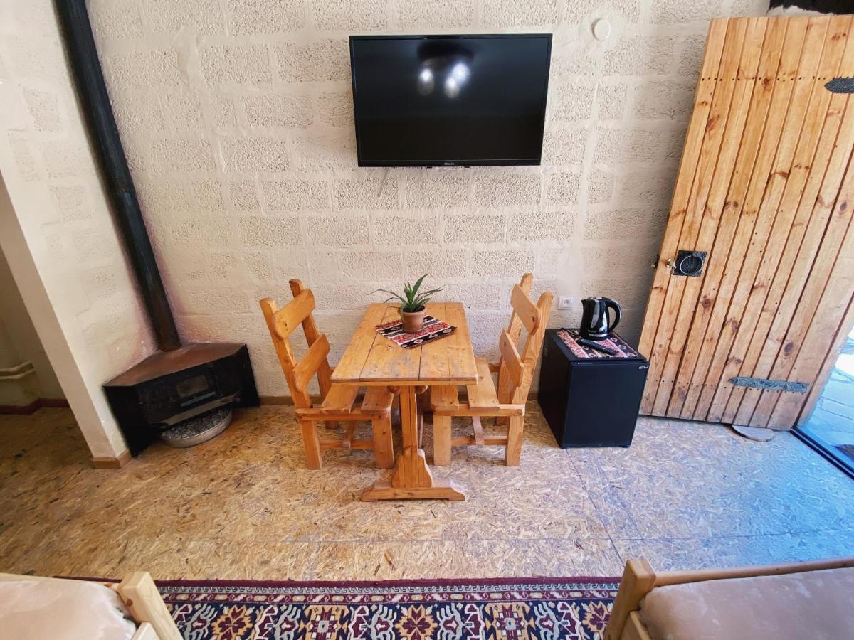 Hovek Guest House Dilisan Kültér fotó