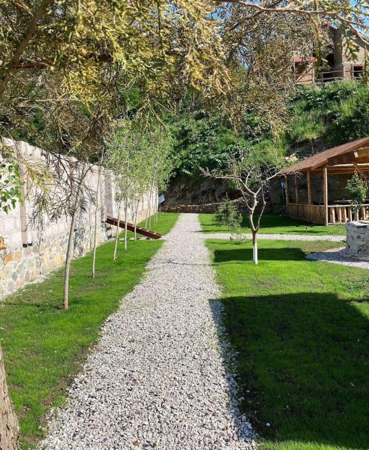 Hovek Guest House Dilisan Kültér fotó
