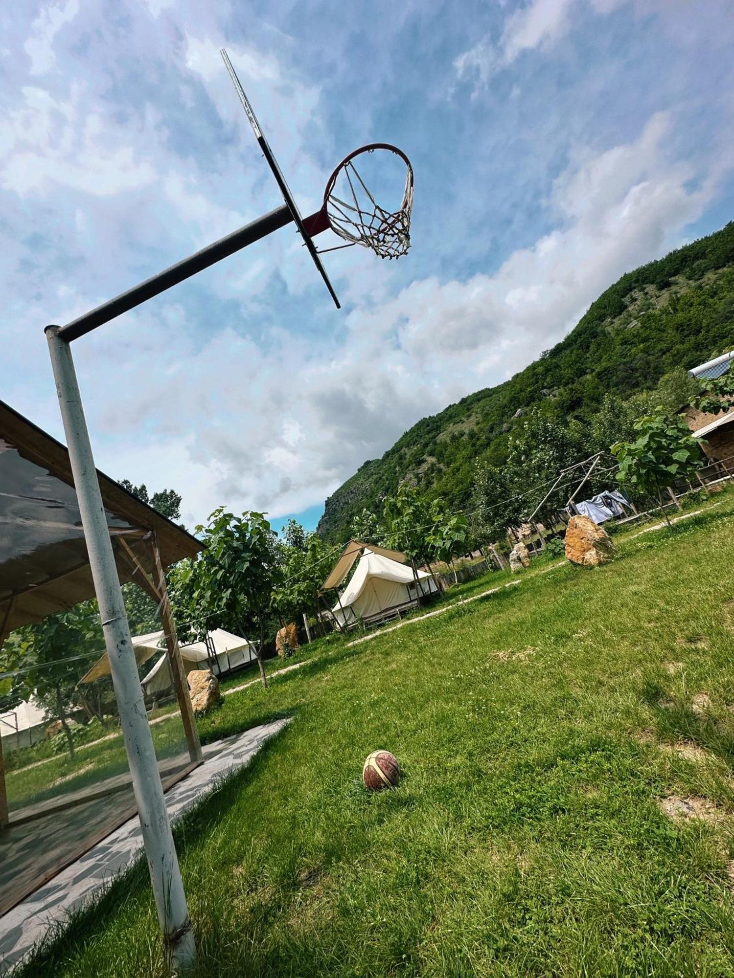 Hovek Guest House Dilisan Kültér fotó