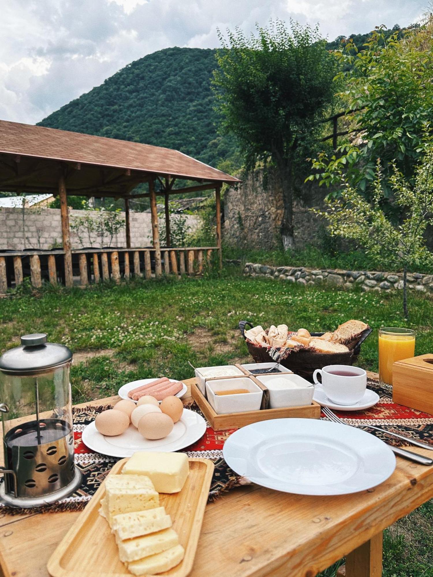 Hovek Guest House Dilisan Kültér fotó